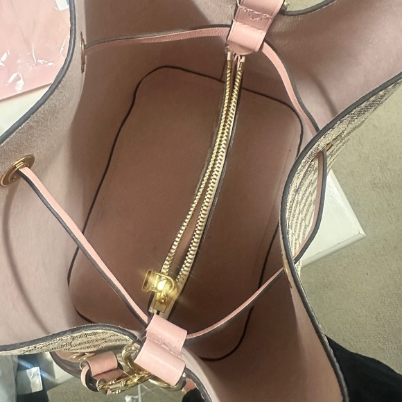 Louis Vuitton NéoNoé MM Pink and Cream Shoulder Bag - Picture 6 of 7